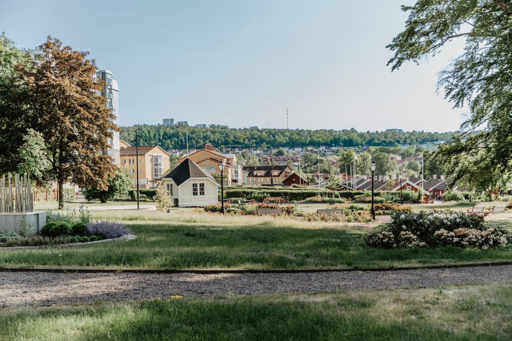 Slottsparken Motel Huskvarna Ngoại thất bức ảnh